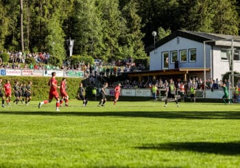 Zweite gewinnt zweistellig – Dritte mit zwei Heimspielen in Thierbach
