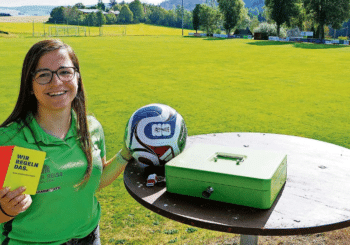 „Fußballheldin“ darf nach Barcelona